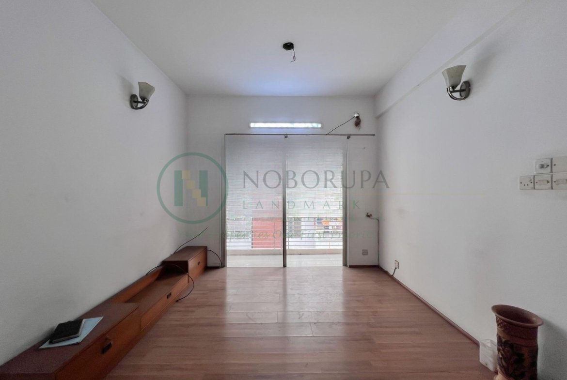 2200 sft used flat for sale in Bashundhara | Notun Thikana
