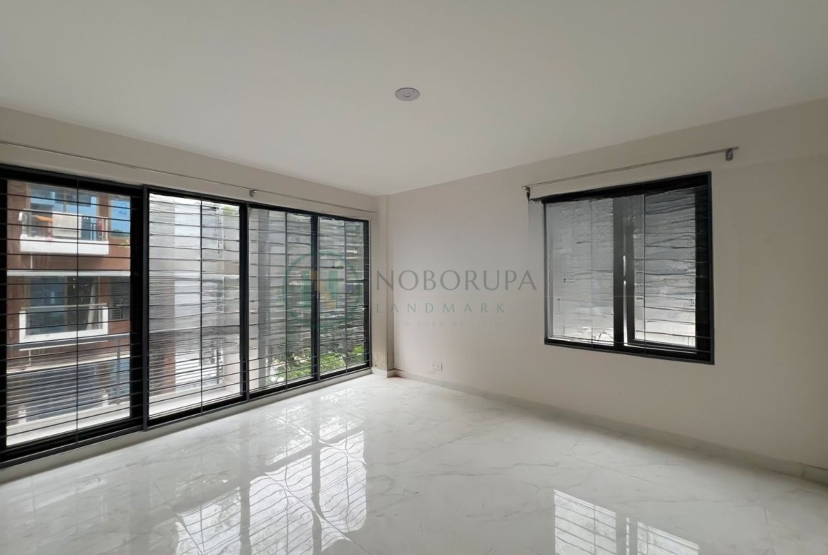 1870 SFT Brand new apartment for rent on 5th floor in Bashundhara R/A