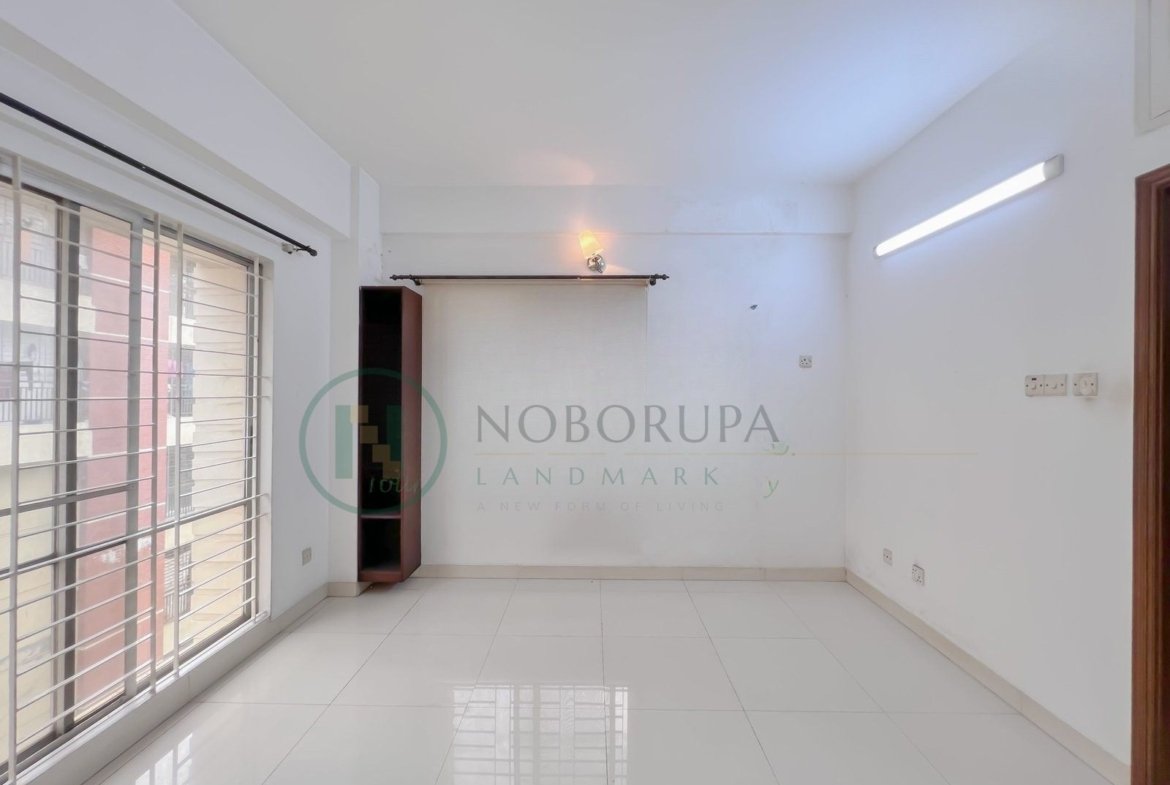 2200 sft used flat for sale in Bashundhara | Notun Thikana