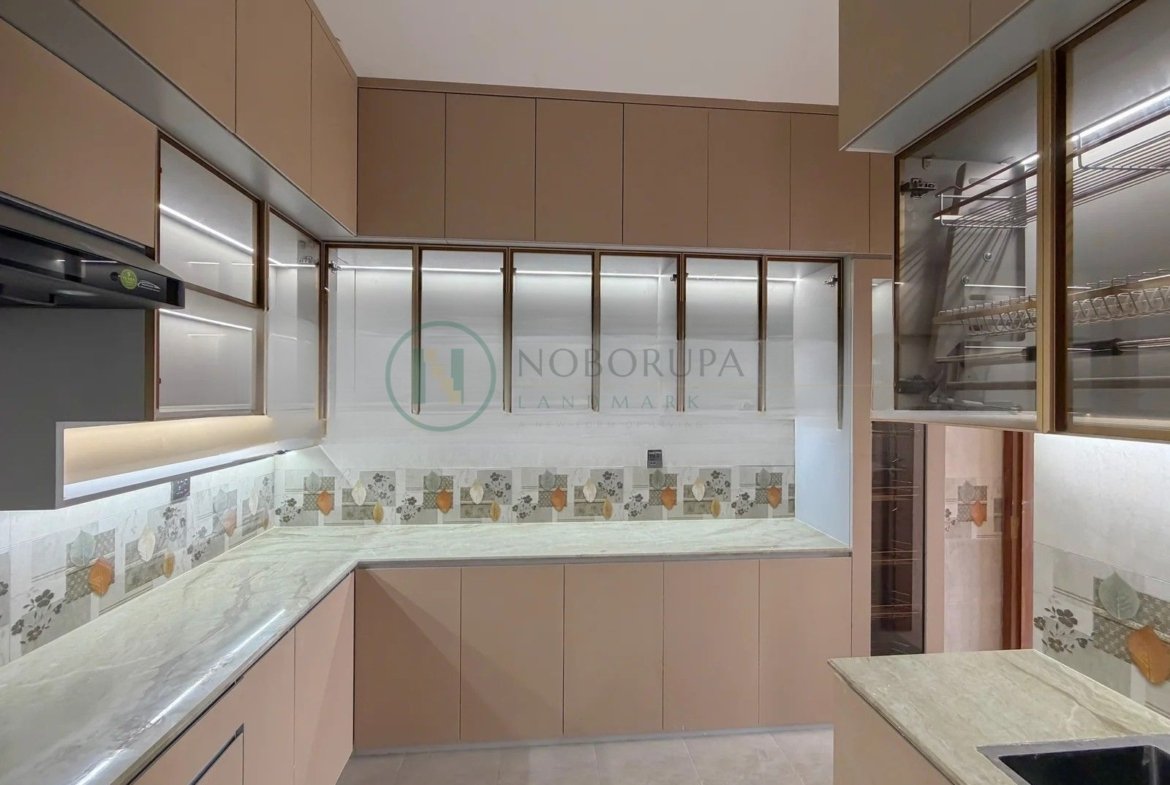 Luxury 2215 Sqft South Facing Apartment for Rent in Bashundhara R/A