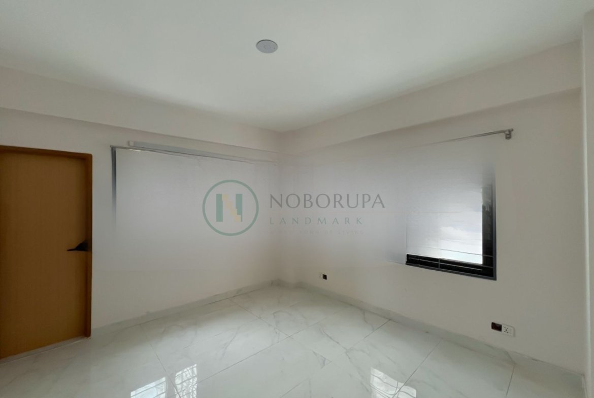 1870 SFT Brand new apartment for rent on 5th floor in Bashundhara R/A